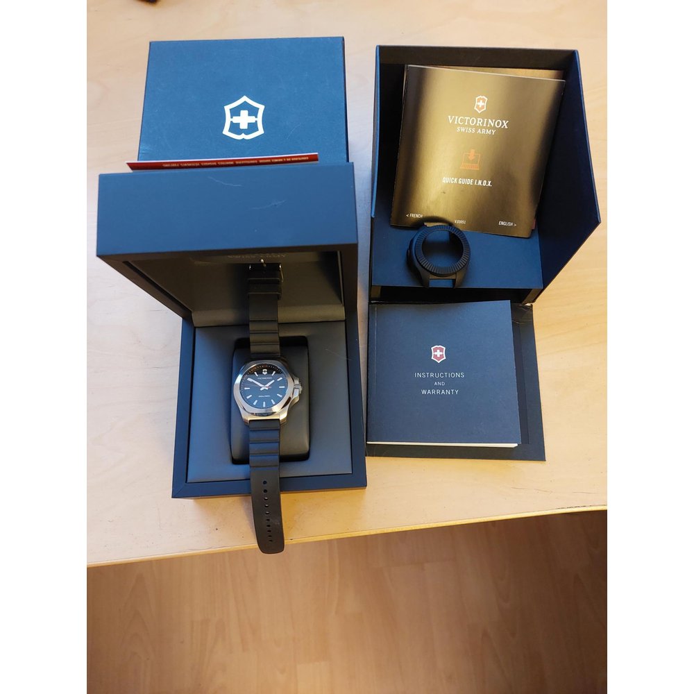 Victorinox Swiss Army I.N.O.X. Titanium