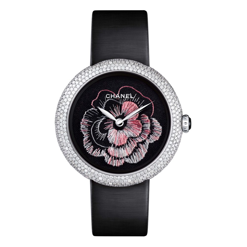 Chanel Mademoiselle Privé Perles de Camélia