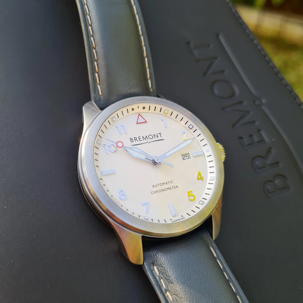 Bremont Solo-37 (Stainless Steel / White Dial)