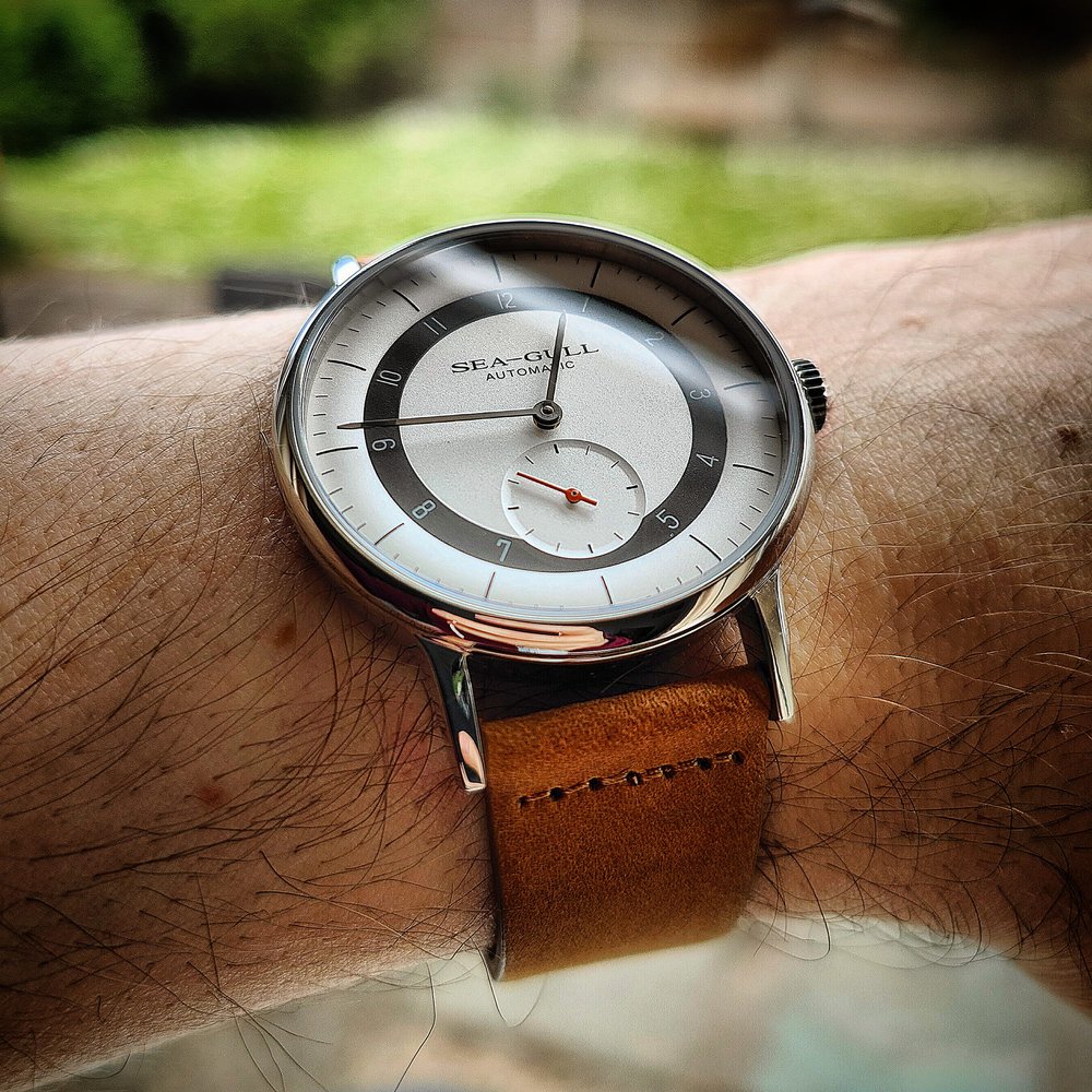 Seagull Minimalist Bauhaus Calendar Dress Watch