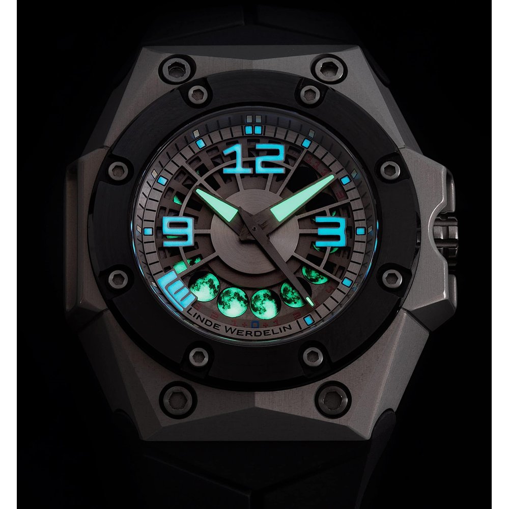 Linde Werdelin Oktopus MoonLite
