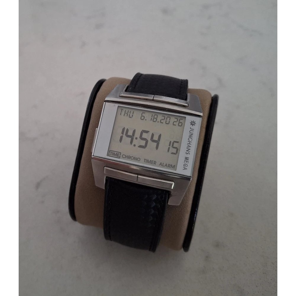 Junghans max bill Mega Solar Ceramic