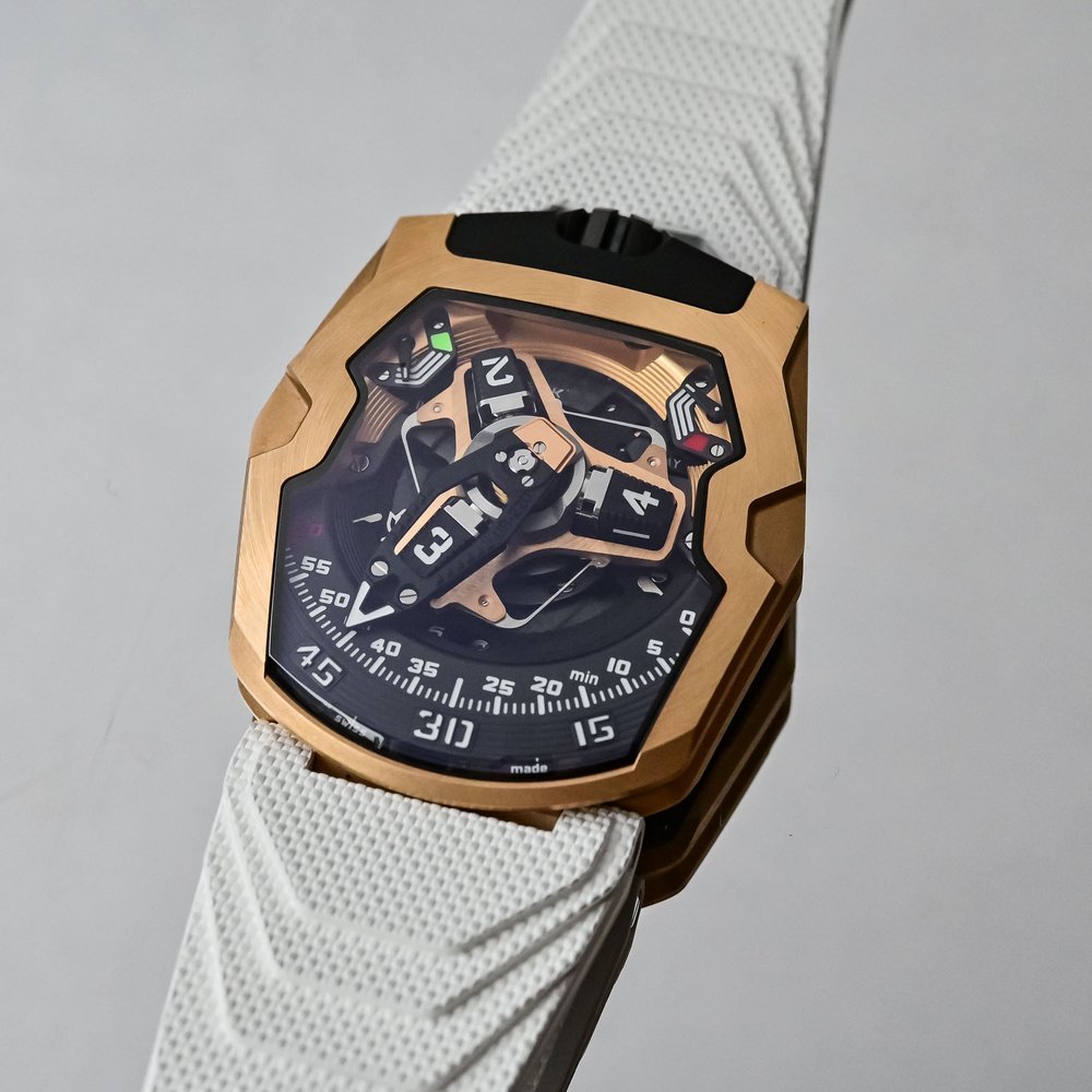 Urwerk UR-220 Volcano
