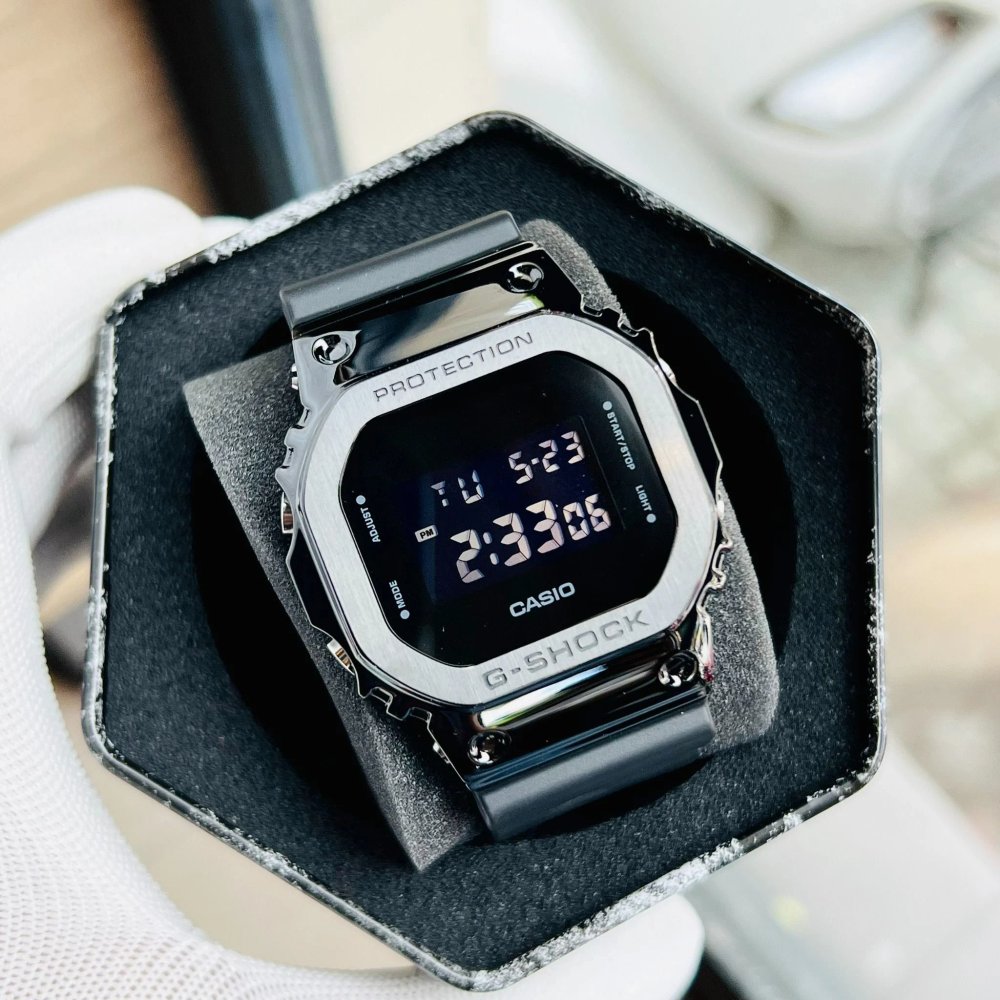 Casio G-Shock GM-5600 Metal Covered