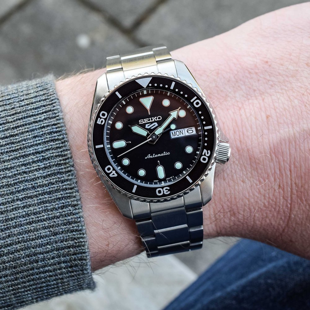 Seiko 5 Sports SNZF15K1