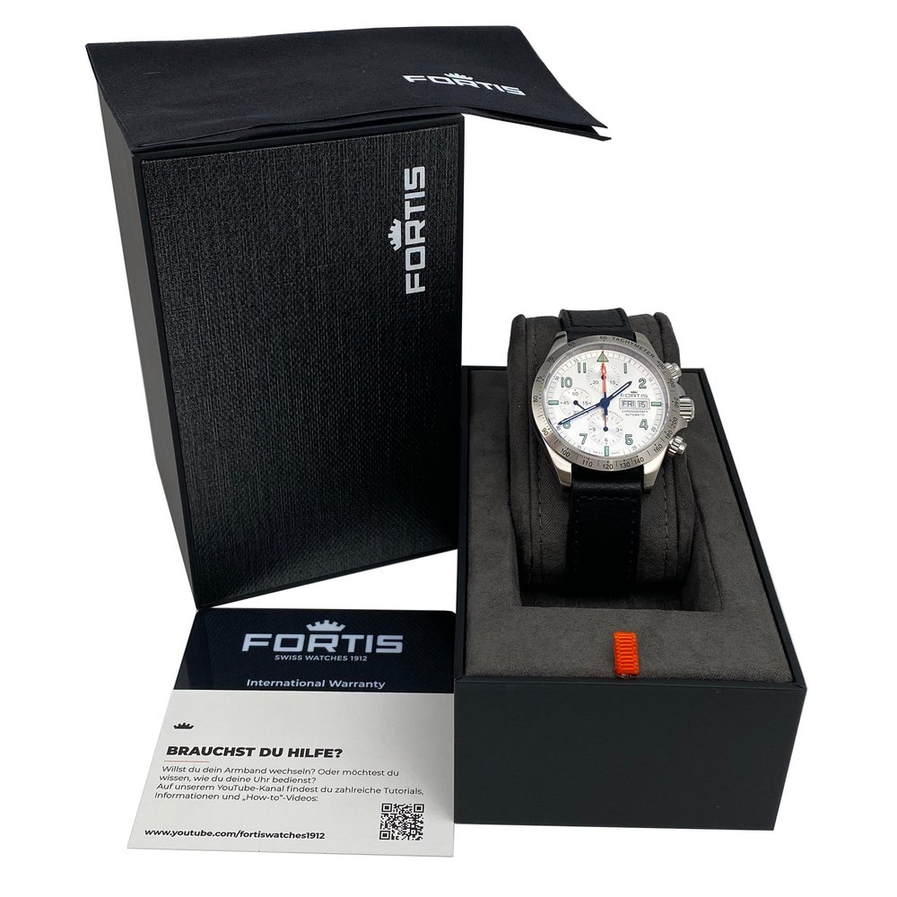 Fortis Pilot Classic