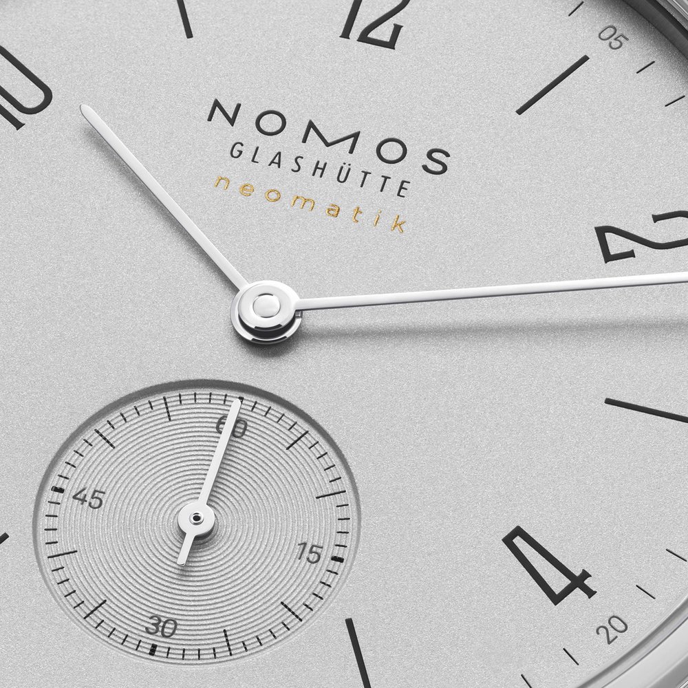 Nomos Glashütte Tangente neomatik 41 Datum nacht