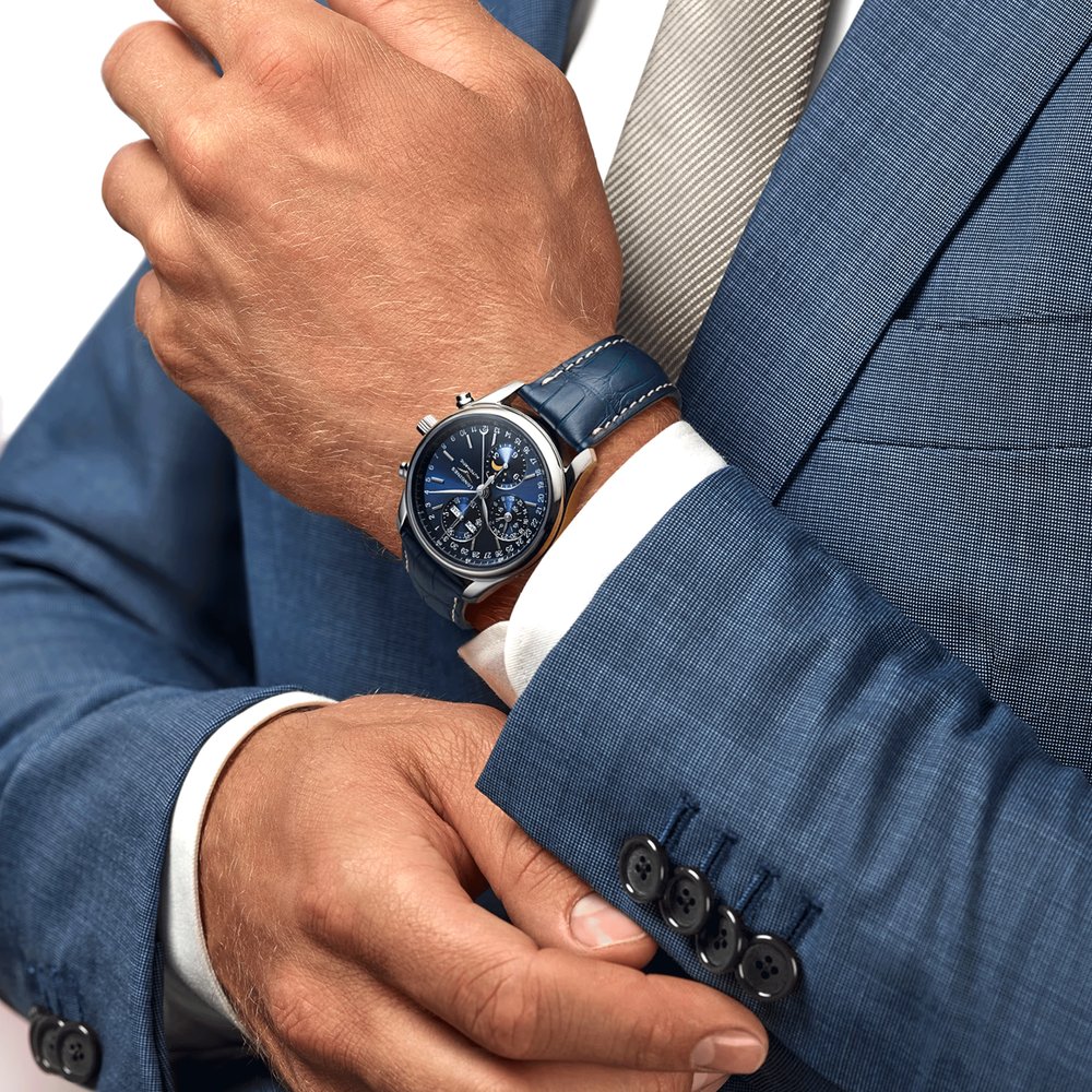 Fiyta Hunter — Blue Dial 24H Date Automatic (40mm, Blue Leather)