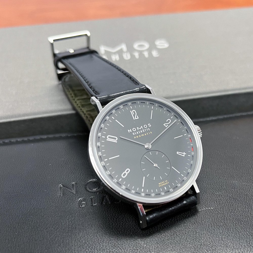 Nomos Glashütte Tangente neomatik 41 Datum
