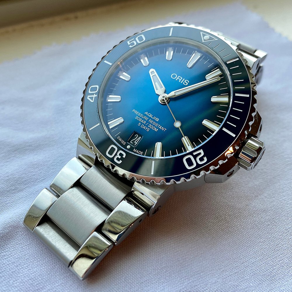 Oris Aquis GMT Wristwatch Calibre 400
