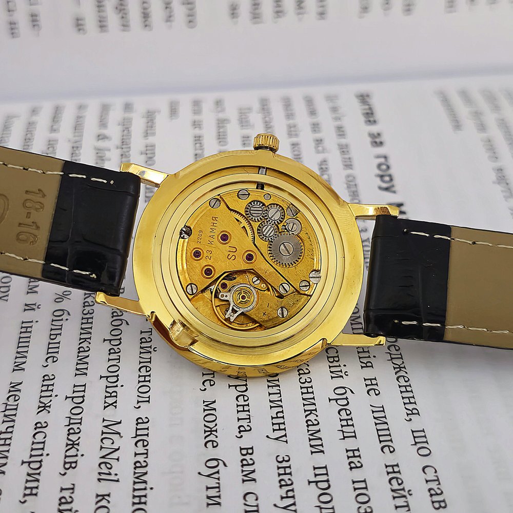Poljot De Luxe
